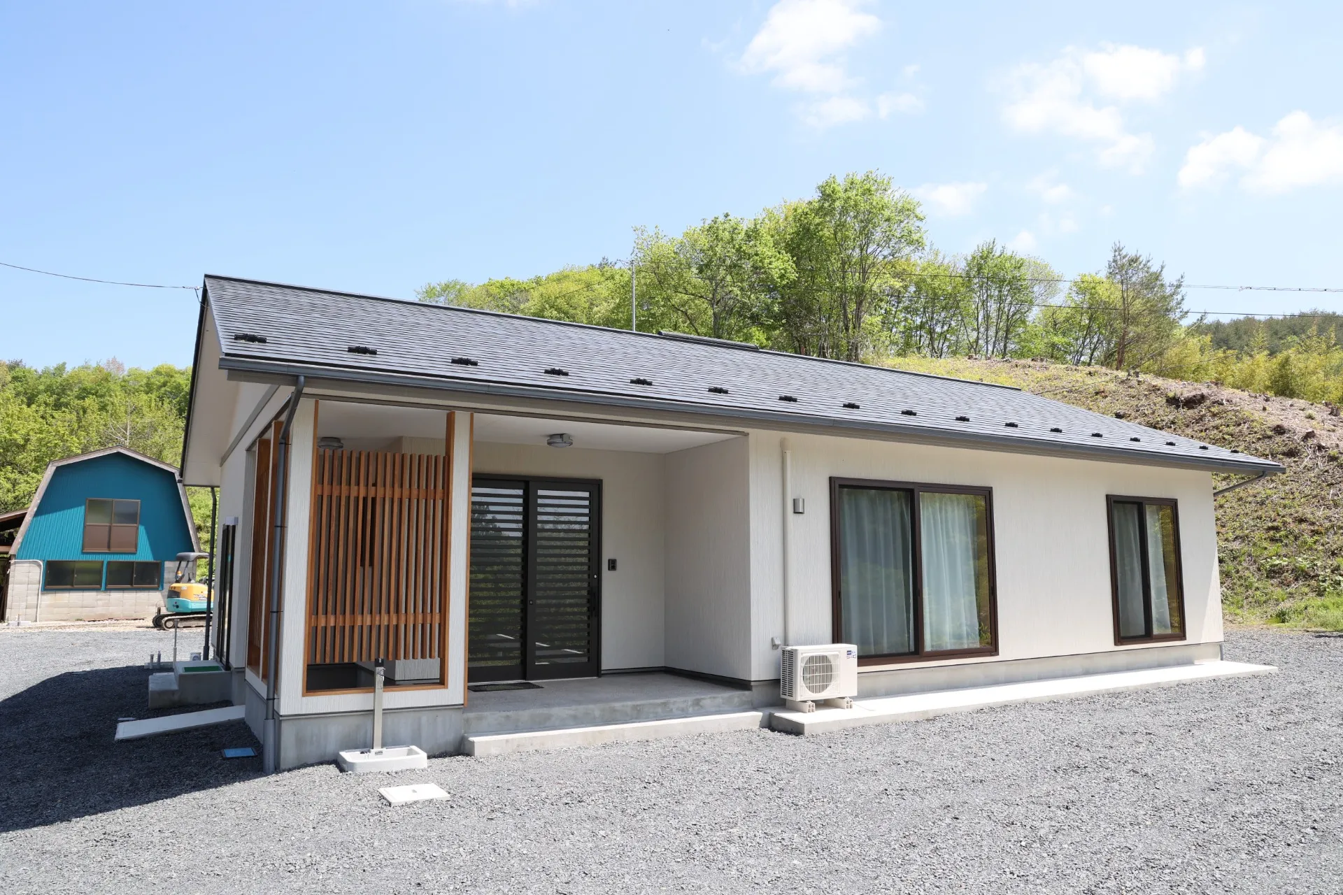 日当たり良好 広大な敷地に佇む平屋